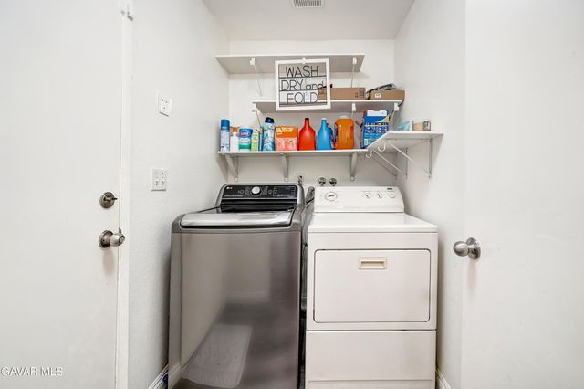 44111 Lotus Court, Lancaster, CA 93536