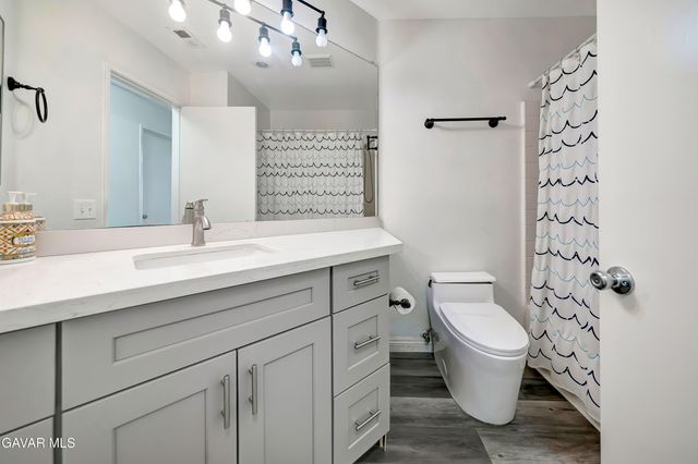 44111 Lotus Court, Lancaster, CA 93536