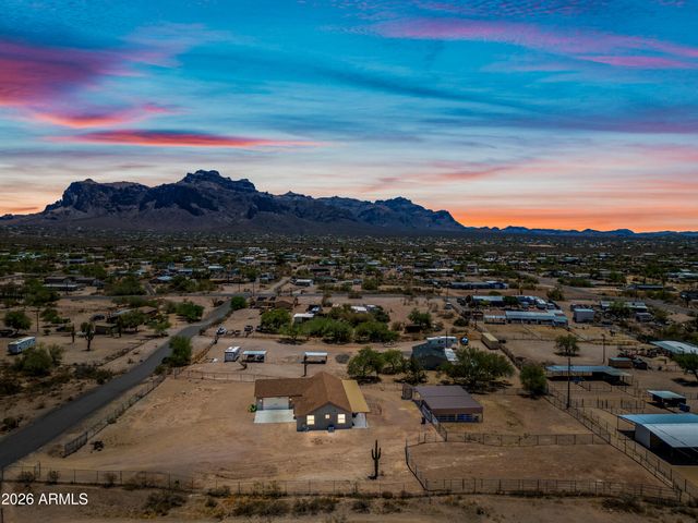 2235 E CODY Street, Apache Junction, AZ 85119