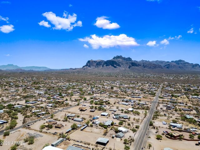 2235 E CODY Street, Apache Junction, AZ 85119