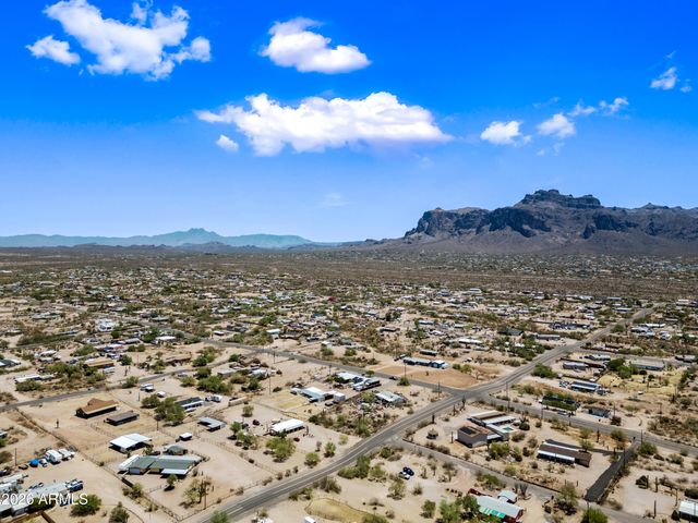2235 E CODY Street, Apache Junction, AZ 85119