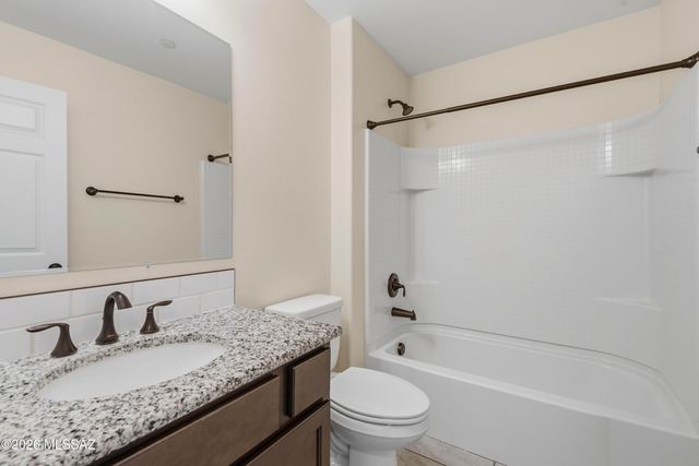 3730 E Tapia Drive, Vail, AZ 85641