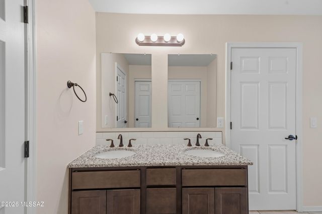 3730 E Tapia Drive, Vail, AZ 85641