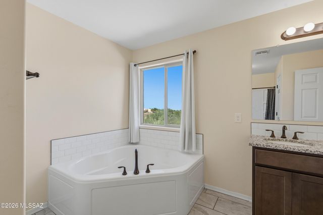 3730 E Tapia Drive, Vail, AZ 85641