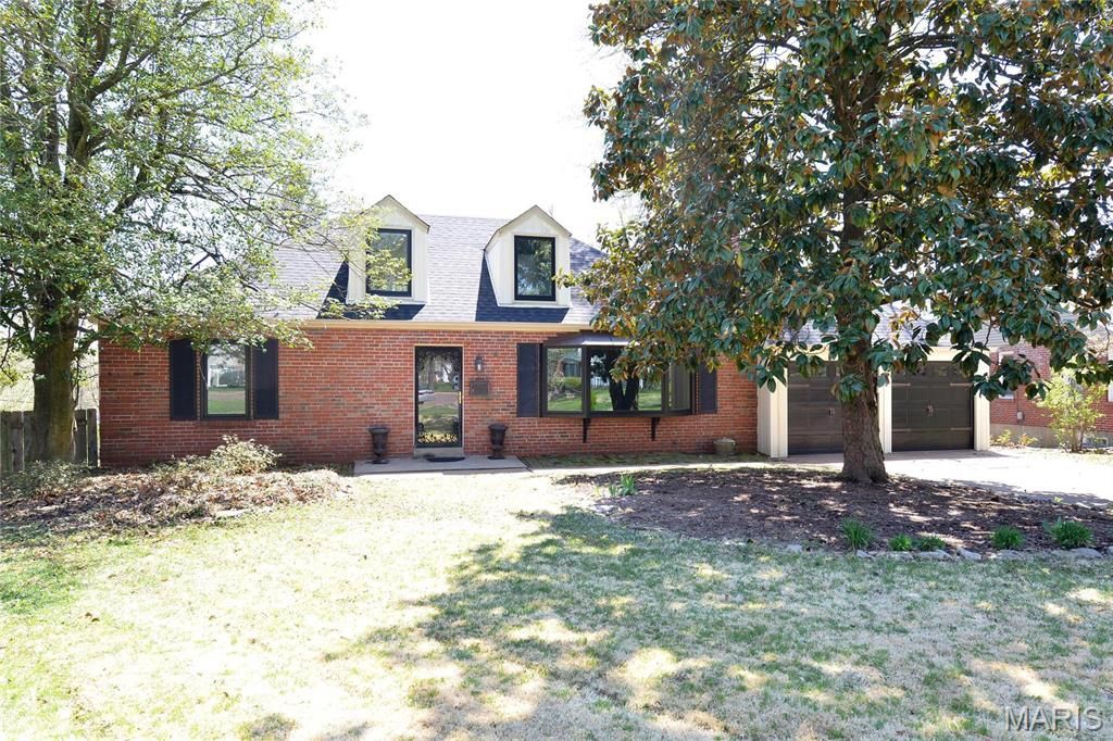 4 Girard, St Louis, MO 63119