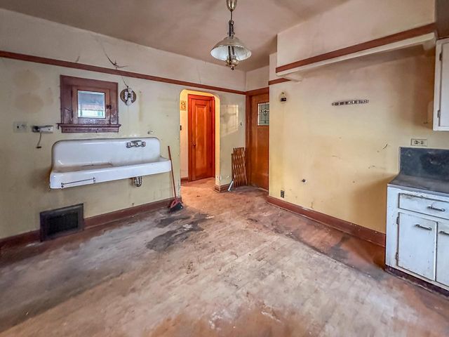 3031 N 60th STREET, Milwaukee, WI 53210