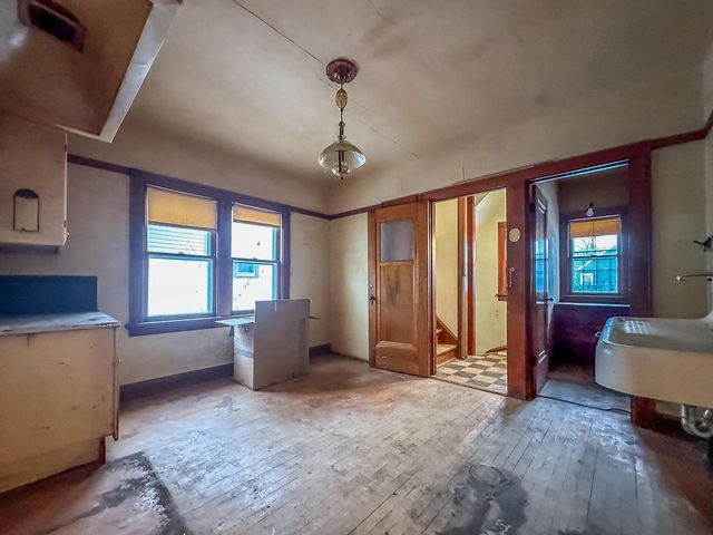 3031 N 60th STREET, Milwaukee, WI 53210