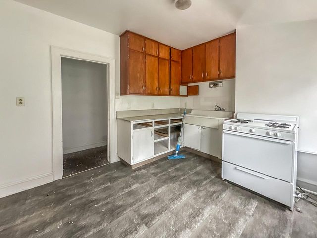 3031 N 60th STREET, Milwaukee, WI 53210