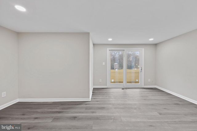 8705 FERRYSBURG WAY, Gaithersburg, MD 20886