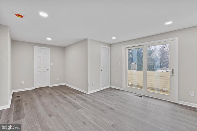 8705 FERRYSBURG WAY, Gaithersburg, MD 20886