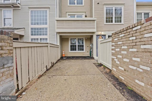 8705 FERRYSBURG WAY, Gaithersburg, MD 20886