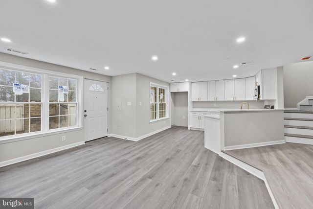 8705 FERRYSBURG WAY, Gaithersburg, MD 20886