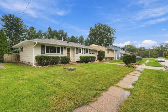 4516 51st Street, Moline, IL 61265