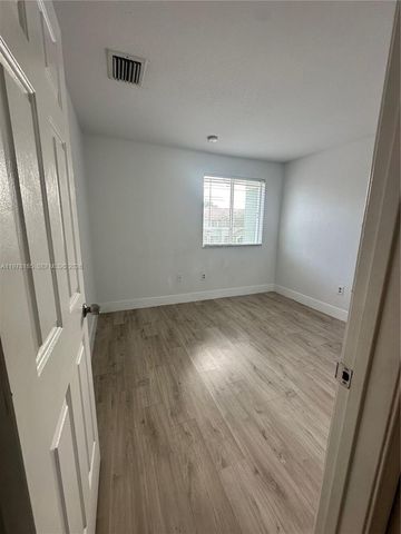 1481 SE 24th Ct 243, Homestead, FL 33035