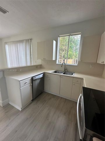 1481 SE 24th Ct 243, Homestead, FL 33035