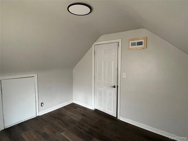 519 Highland Avenue, Pontiac, MI 48341