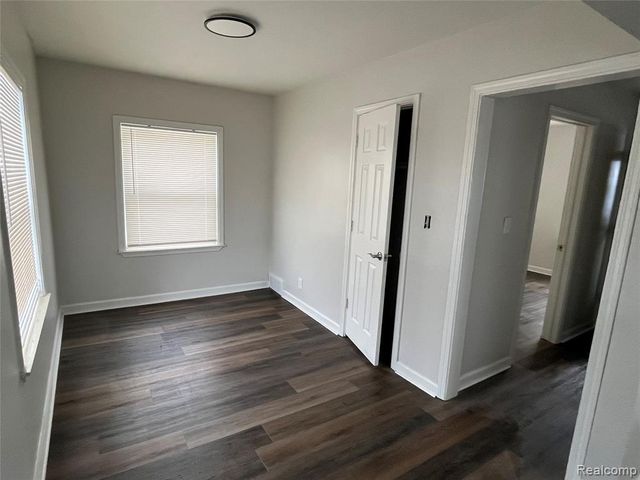 519 Highland Avenue, Pontiac, MI 48341