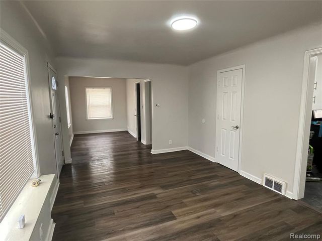 519 Highland Avenue, Pontiac, MI 48341