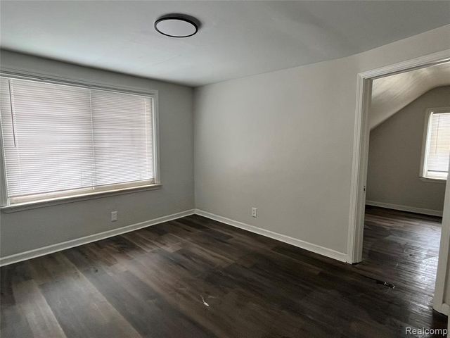 519 Highland Avenue, Pontiac, MI 48341