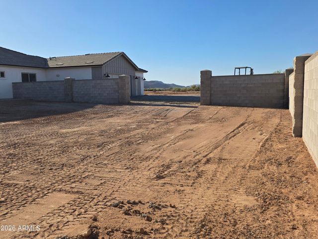 6561 W PALOMINO Way, Coolidge, AZ 85128