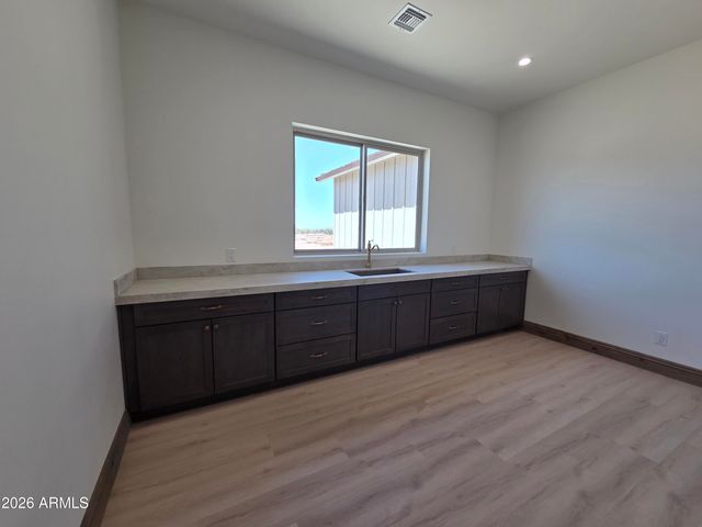 6561 W PALOMINO Way, Coolidge, AZ 85128
