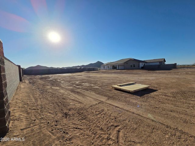 6561 W PALOMINO Way, Coolidge, AZ 85128