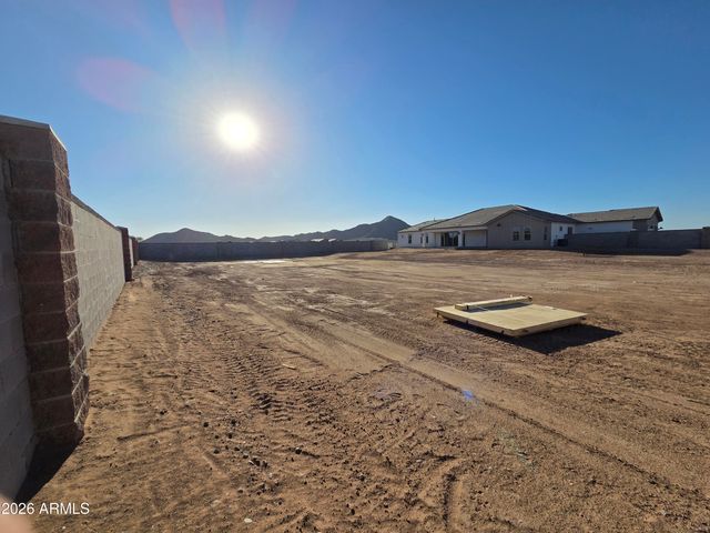 6561 W PALOMINO Way, Coolidge, AZ 85128