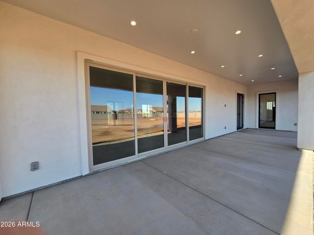 6561 W PALOMINO Way, Coolidge, AZ 85128