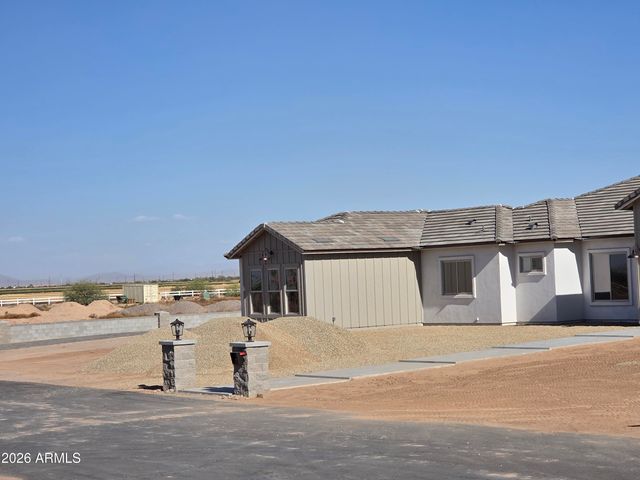 6561 W PALOMINO Way, Coolidge, AZ 85128