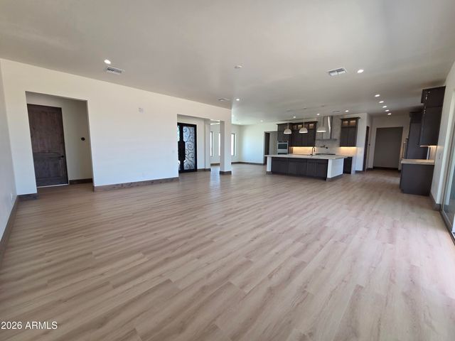 6561 W PALOMINO Way, Coolidge, AZ 85128