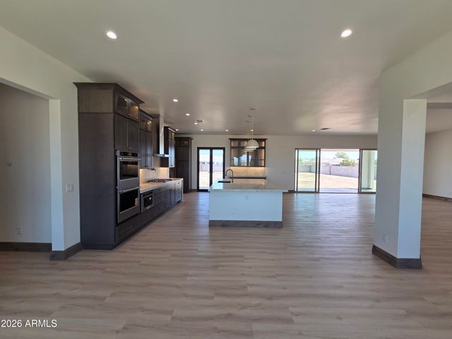 6561 W PALOMINO Way, Coolidge, AZ 85128