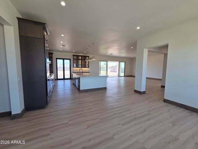 6561 W PALOMINO Way, Coolidge, AZ 85128