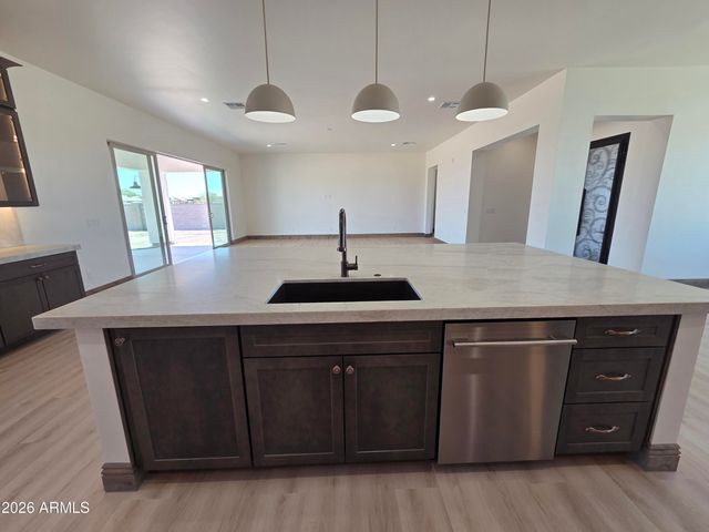6561 W PALOMINO Way, Coolidge, AZ 85128
