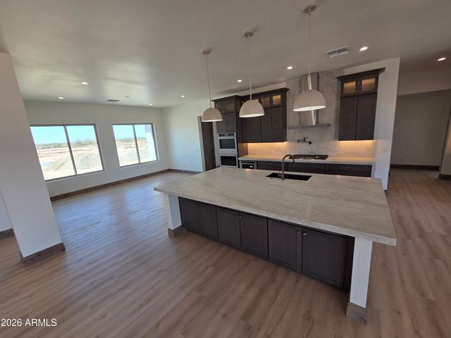 6561 W PALOMINO Way, Coolidge, AZ 85128