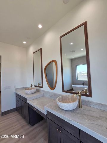 6561 W PALOMINO Way, Coolidge, AZ 85128