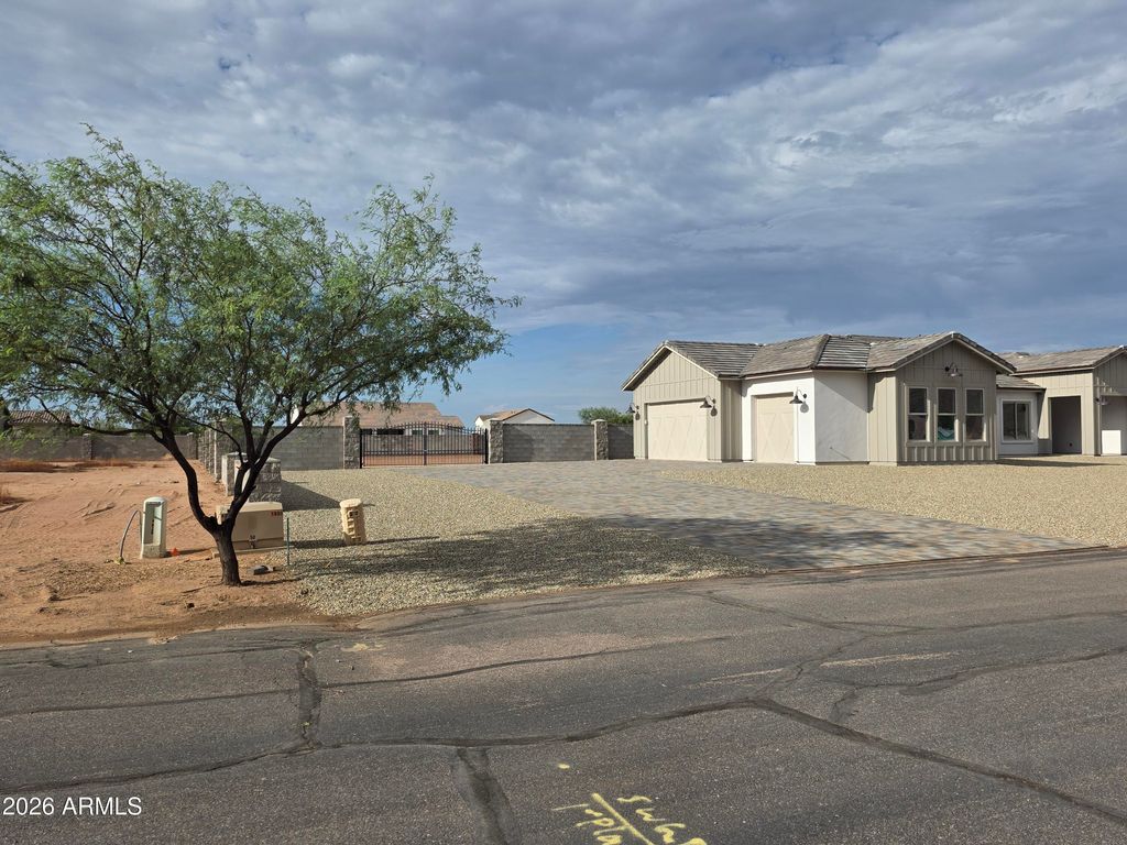 6561 W PALOMINO Way, Coolidge, AZ 85128 — photo 5