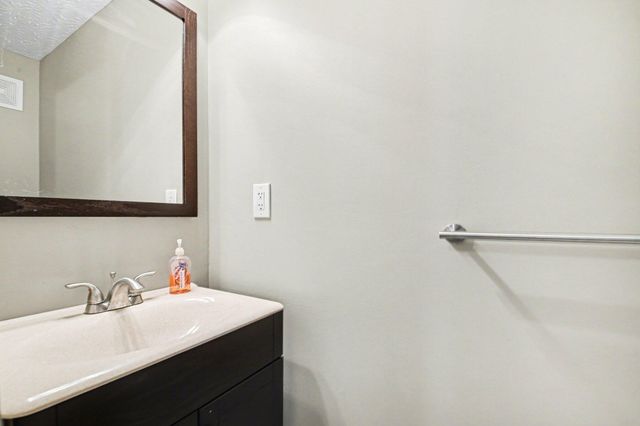 712 Lakefield Drive, Independence, KY 41051