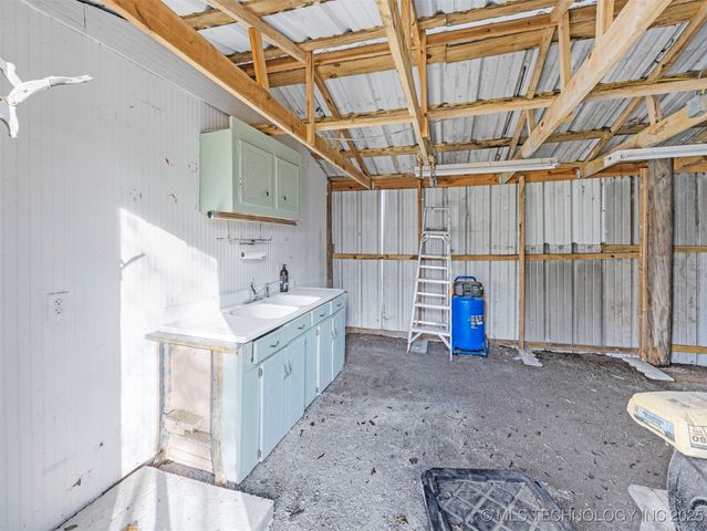 14716 E 400 Road, Claremore, OK 74017