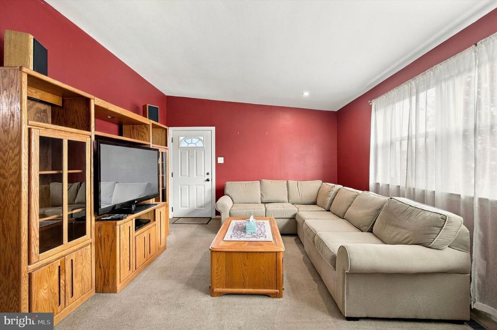 9854 COWDEN ST, PHILADELPHIA, PA 19115 — photo 3