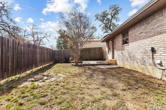292 Montague, Bandera, TX 78003