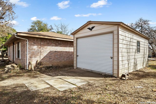 292 Montague, Bandera, TX 78003