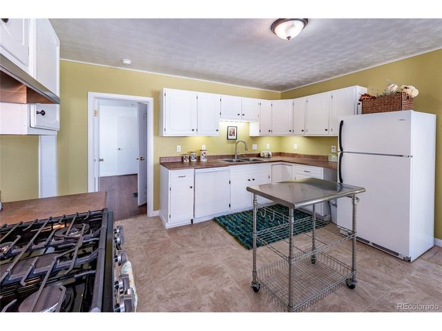 108 E 6th St, Trinidad, CO 81082
