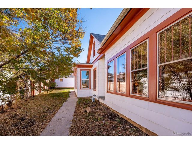 108 E 6th St, Trinidad, CO 81082