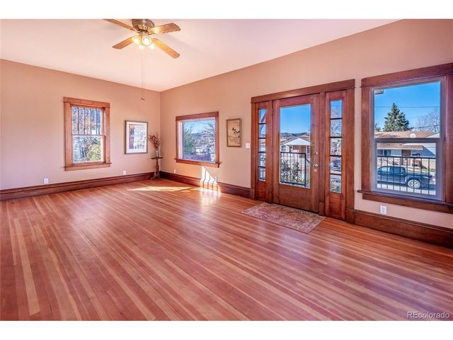 108 E 6th St, Trinidad, CO 81082