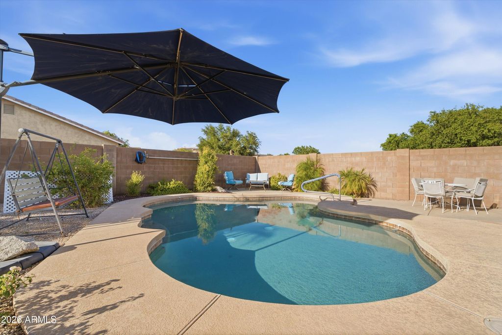 586 E CHELSEA Drive, San Tan Valley, AZ 85140 — photo 5