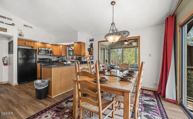 725 Sunshine Trail, Gatlinburg, TN 37738