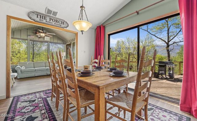 725 Sunshine Trail, Gatlinburg, TN 37738