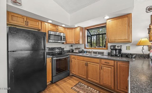 725 Sunshine Trail, Gatlinburg, TN 37738