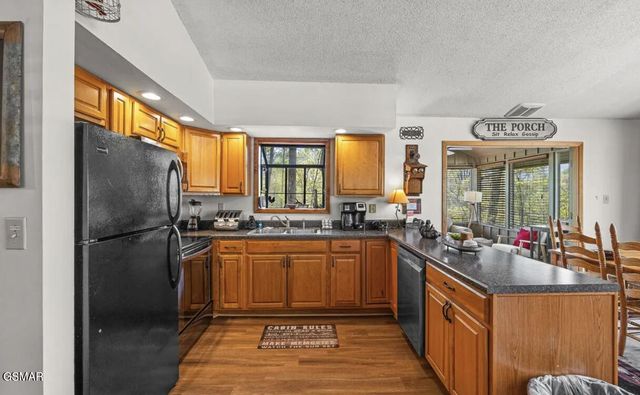 725 Sunshine Trail, Gatlinburg, TN 37738