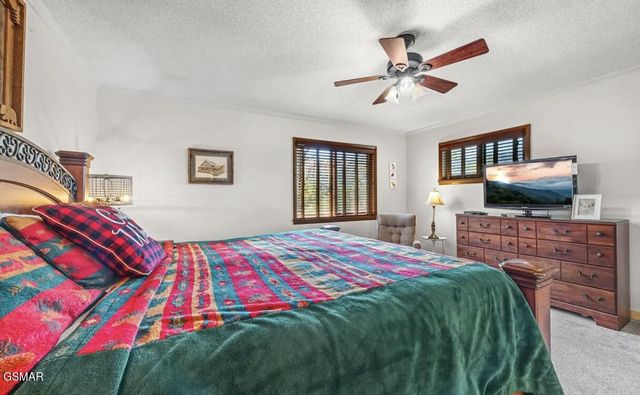 725 Sunshine Trail, Gatlinburg, TN 37738